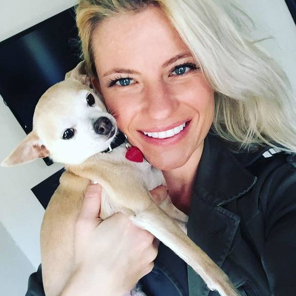 Meet your Posher, Caroline - Picture 1 of 4